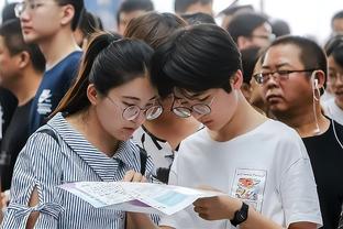 阿里纳斯谈里弗斯：雄鹿防守还那样 进攻却不如之前了